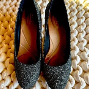 Clark’s heels -- Size 8 1/2 Wide